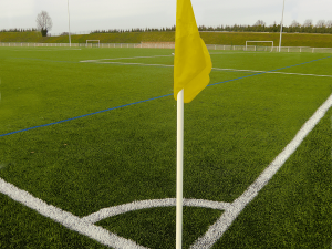 Jeu de 4 poteaux de corner rigides avec 4 fanions Jaune
